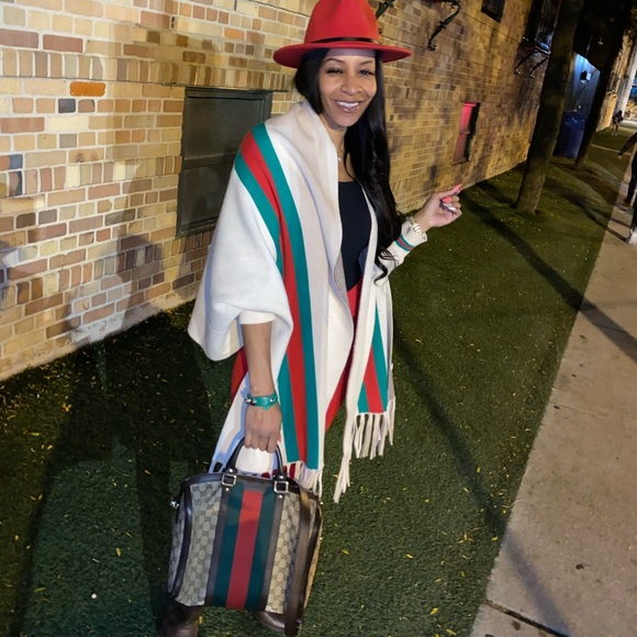 Stylish Fashion Shawl - Picture 3 of 7